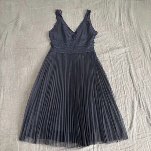 Forever21 pleated lace dress